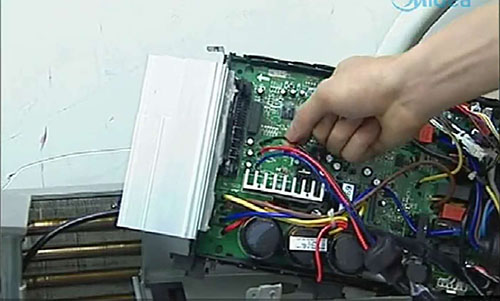 新龙美的空调电话是多少